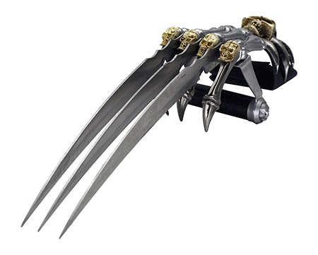 17.25" 3 - Blade Skull Hand